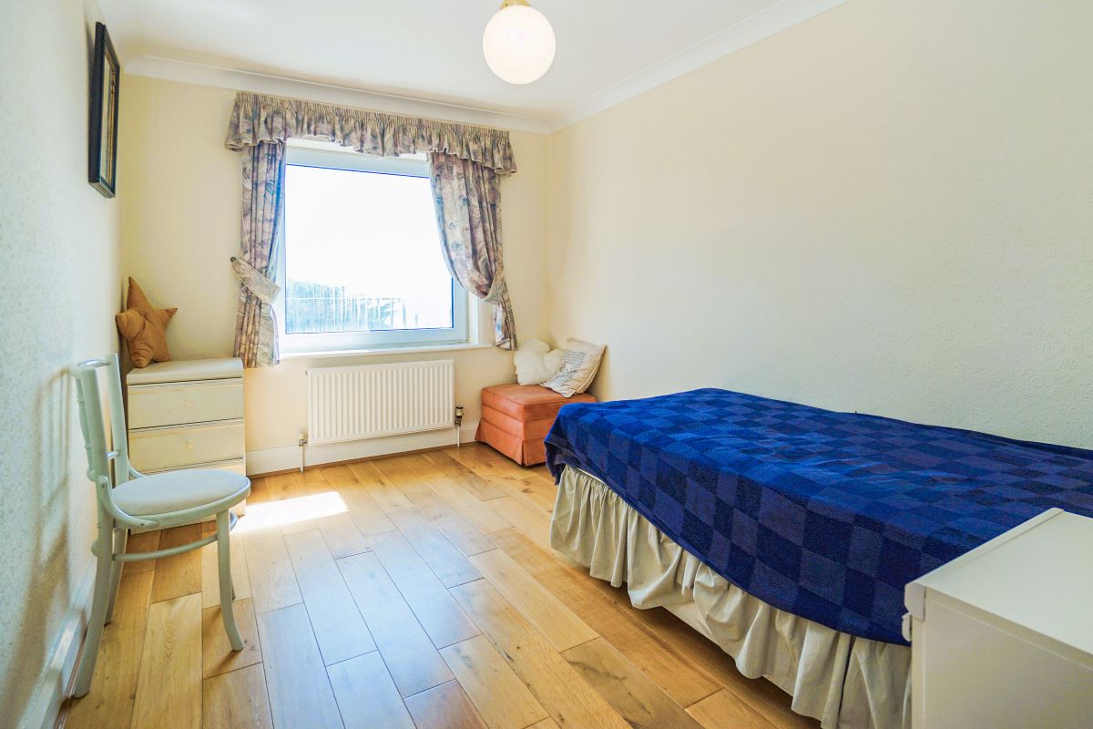 White Lodge, Ilsham Marine Drive, Torquay, Devon, TQ1 2HT