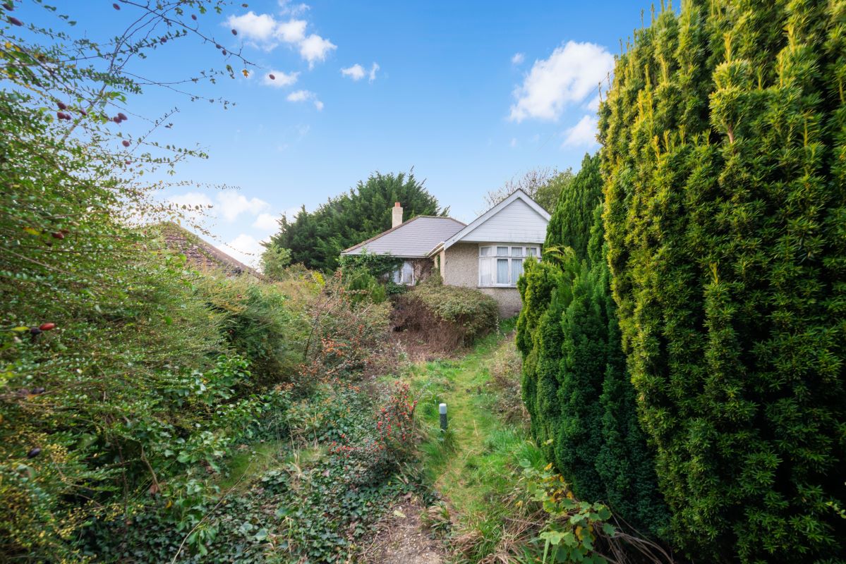 16 Mead Road, Weymouth, Dorset, DT4 9SE