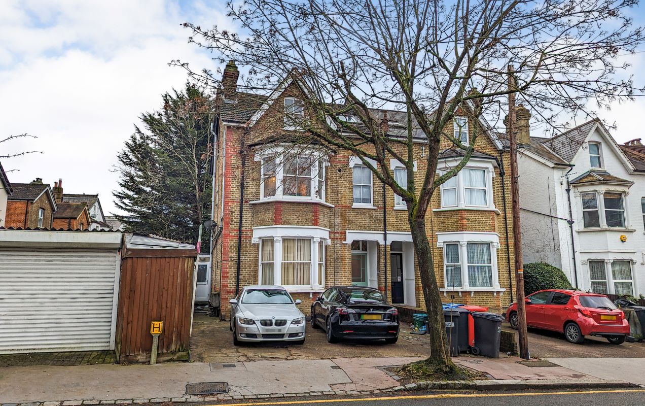 Flat 2, 28b Woodstock Road, Croydon, Surrey, CR0 1JR