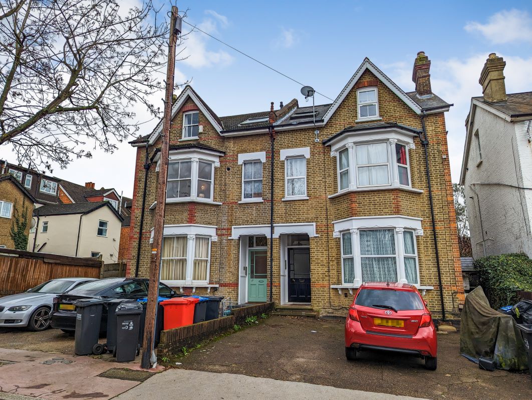 Flat 2, 28b Woodstock Road, Croydon, Surrey, CR0 1JR