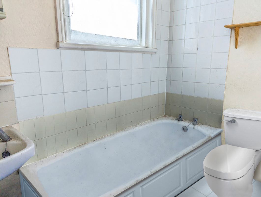 Flat 2, 28b Woodstock Road, Croydon, Surrey, CR0 1JR