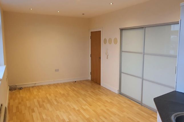 Flat 16, 25 James Street, Bradford, West Yorkshire, BD1 3PZ