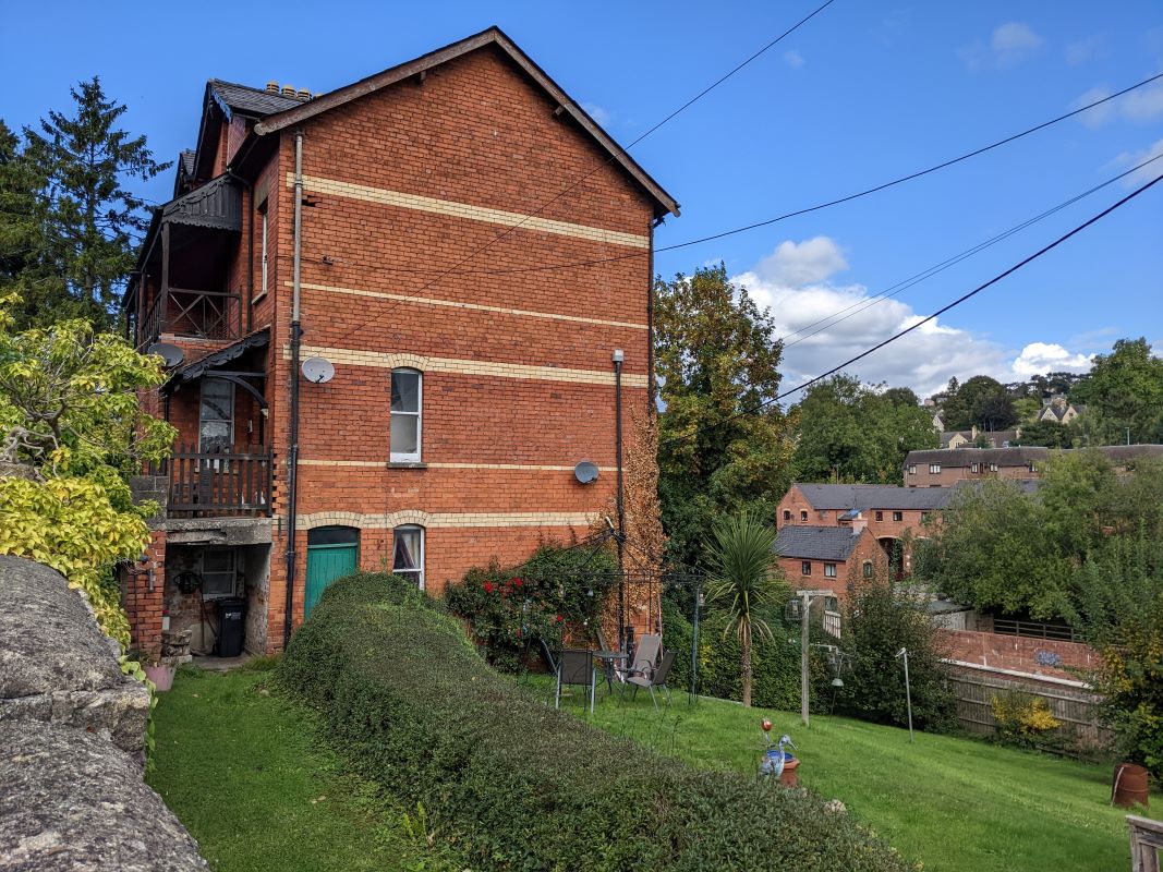 Devonian & Ulsterville, Butterrow Hill, Stroud, Gloucestershire, GL5 2LE