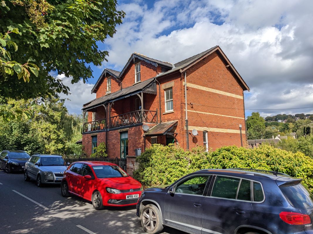 Devonian & Ulsterville, Butterrow Hill, Stroud, Gloucestershire, GL5 2LE