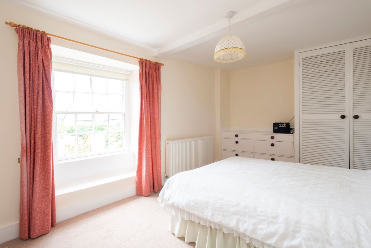 13 St. John's Hill, Wareham, Dorset, BH20 4LZ