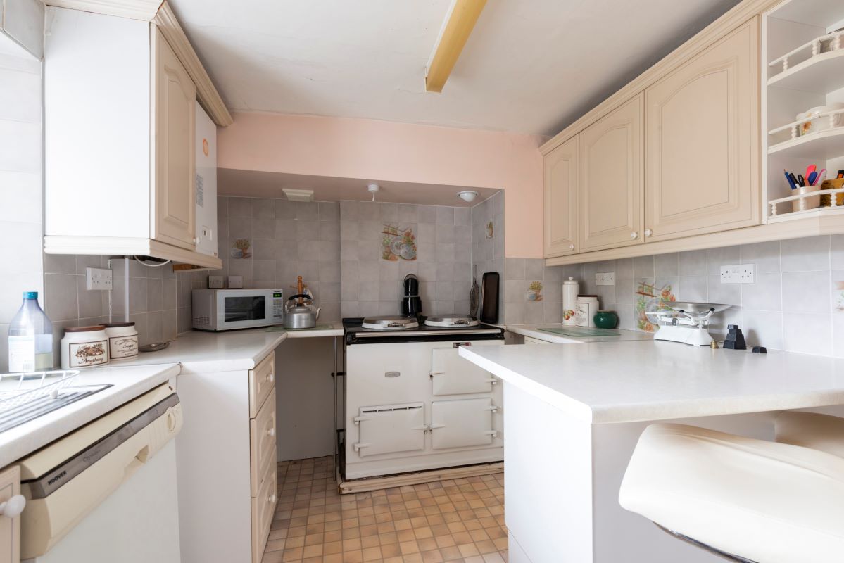 13 St. John's Hill, Wareham, Dorset, BH20 4LZ