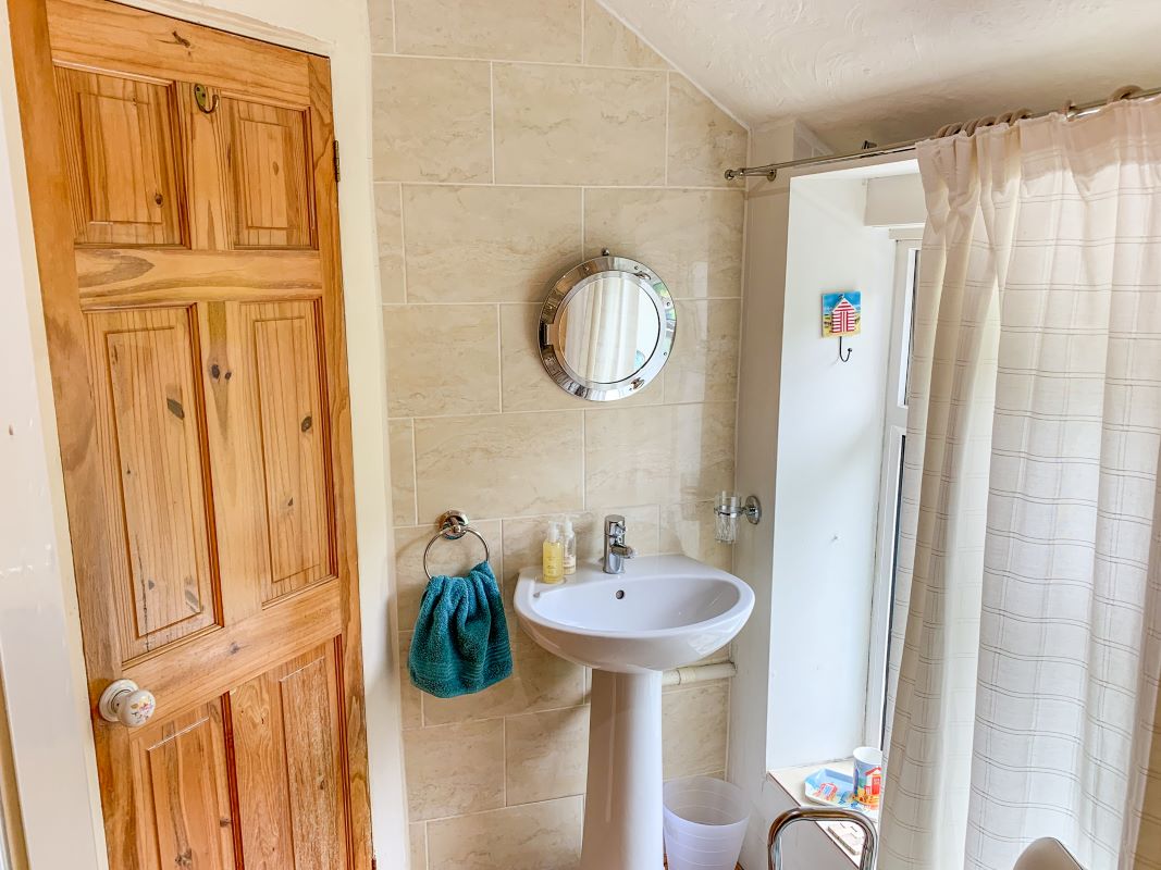 18 Cattistock Road, Maiden Newton, Dorchester, Dorset, DT2 0AG