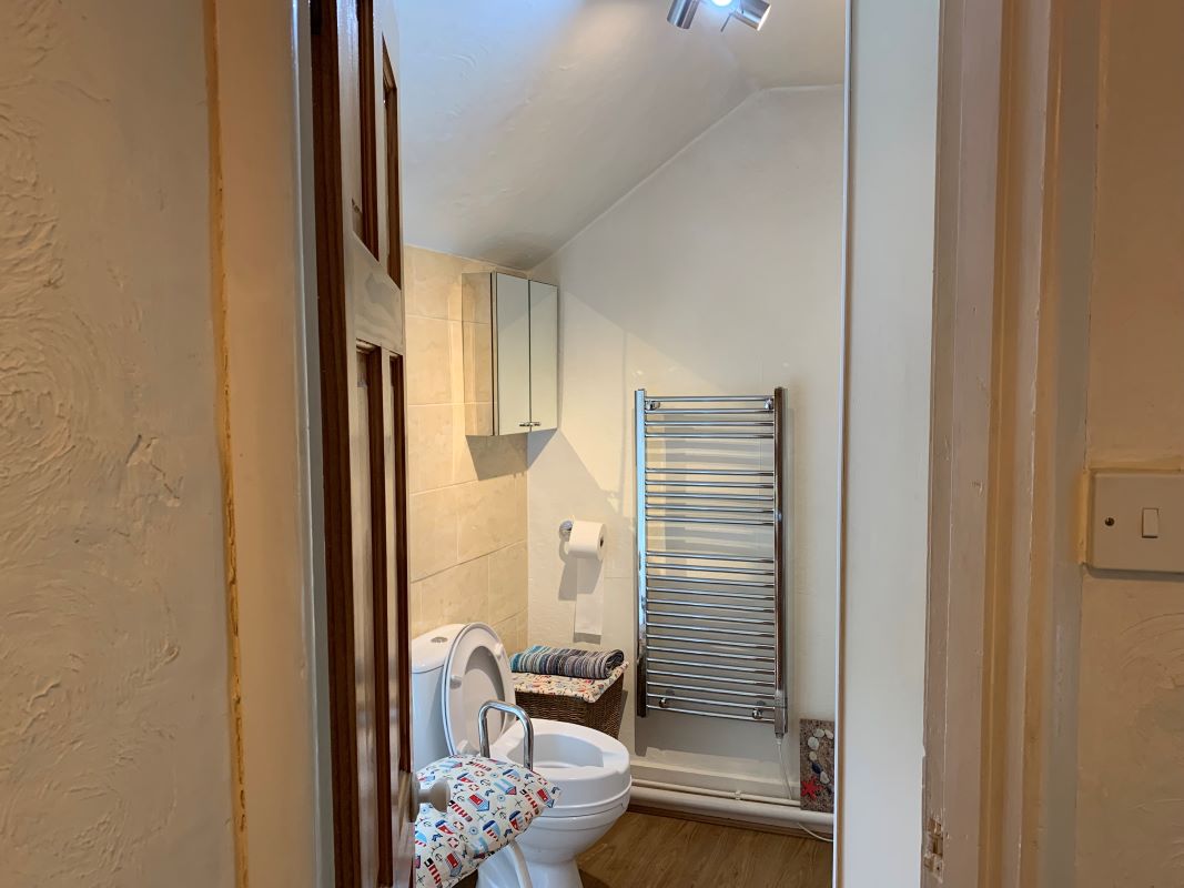 18 Cattistock Road, Maiden Newton, Dorchester, Dorset, DT2 0AG