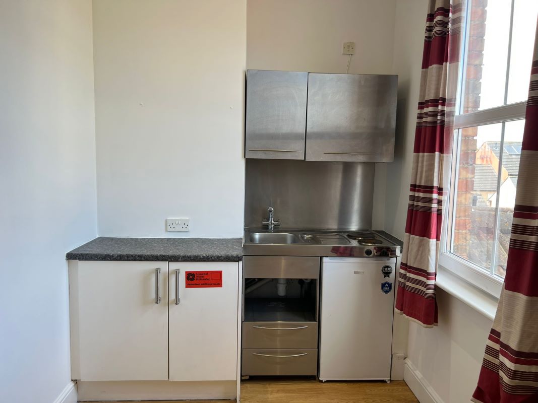 Flat 8, 65 Cheddon Road, Taunton, Somerset, TA2 7BX