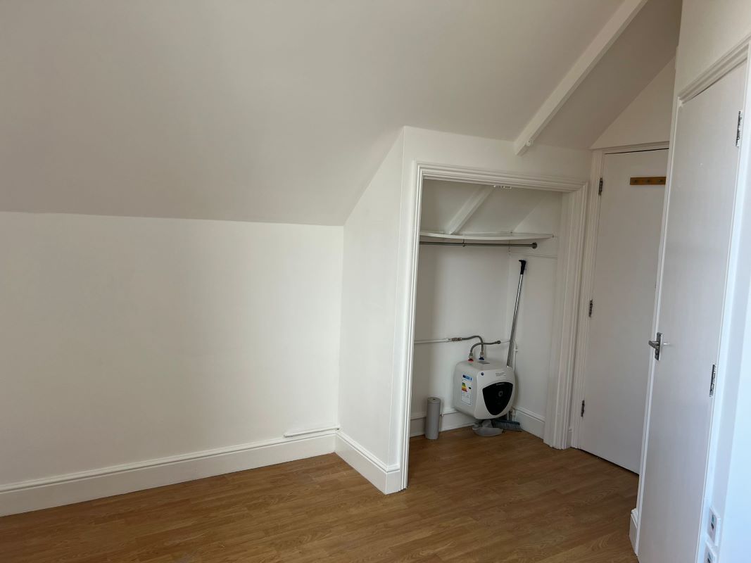Flat 8, 65 Cheddon Road, Taunton, Somerset, TA2 7BX