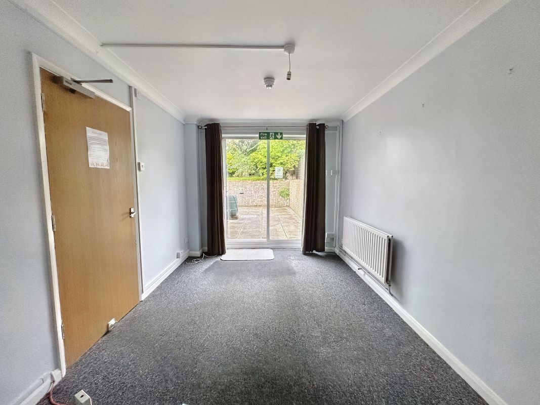 73 Salisbury Road, Andover, Hampshire, SP10 2LN