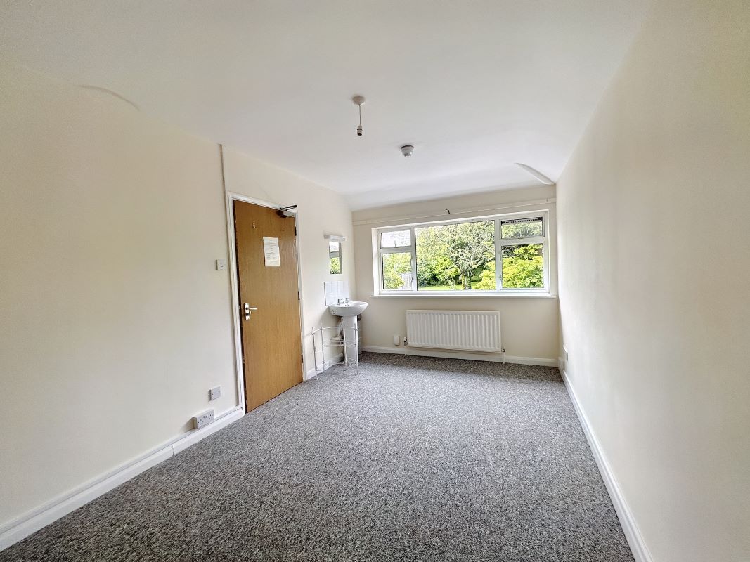 73 Salisbury Road, Andover, Hampshire, SP10 2LN
