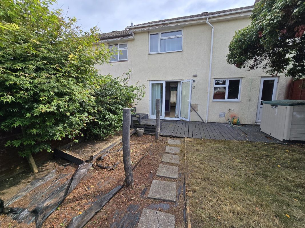 59 Cody Road, Farnborough, Hampshire, GU14 0BX