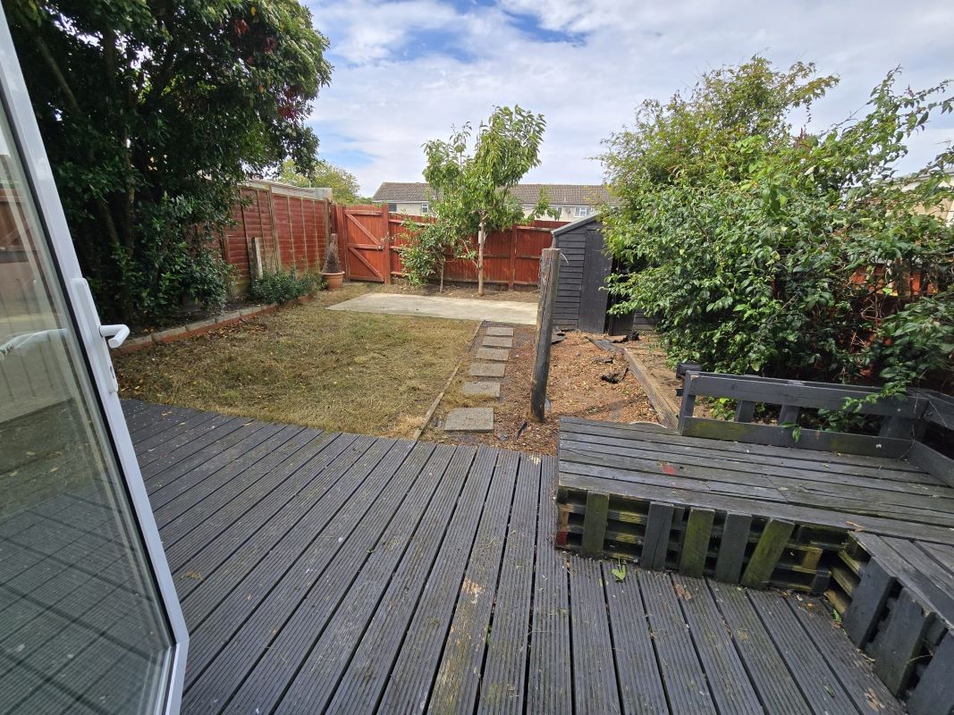 59 Cody Road, Farnborough, Hampshire, GU14 0BX