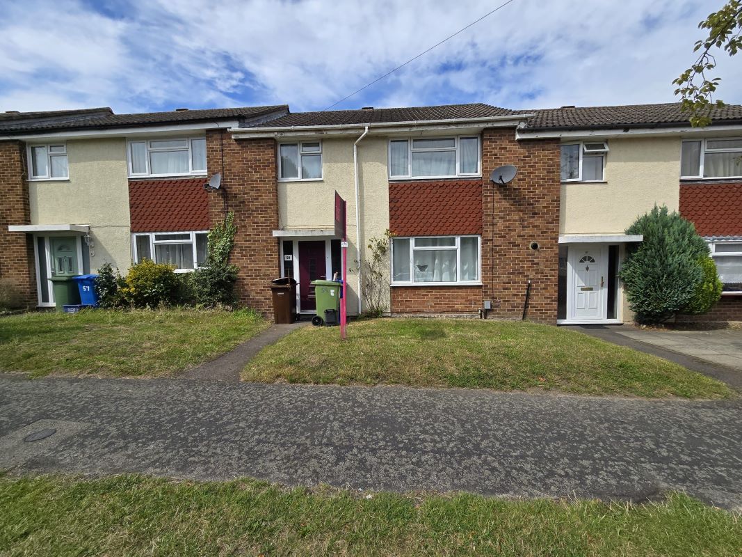 59 Cody Road, Farnborough, Hampshire, GU14 0BX