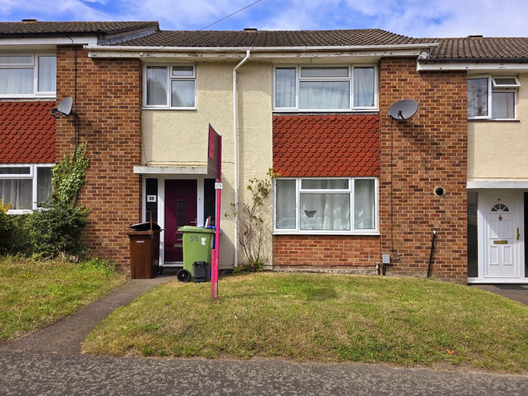 59 Cody Road, Farnborough, Hampshire, GU14 0BX