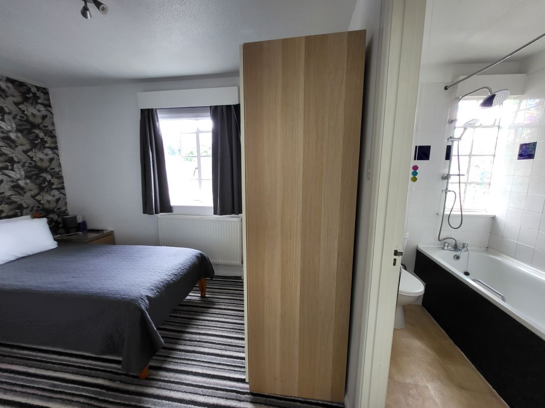 Smugglers Haunt Hotel, Church Hill East, Brixham, Devon, TQ5 8HH