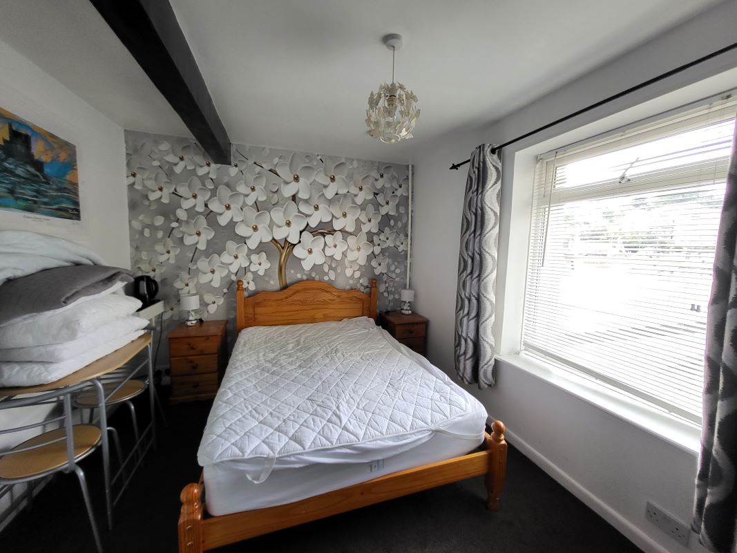 Smugglers Haunt Hotel, Church Hill East, Brixham, Devon, TQ5 8HH