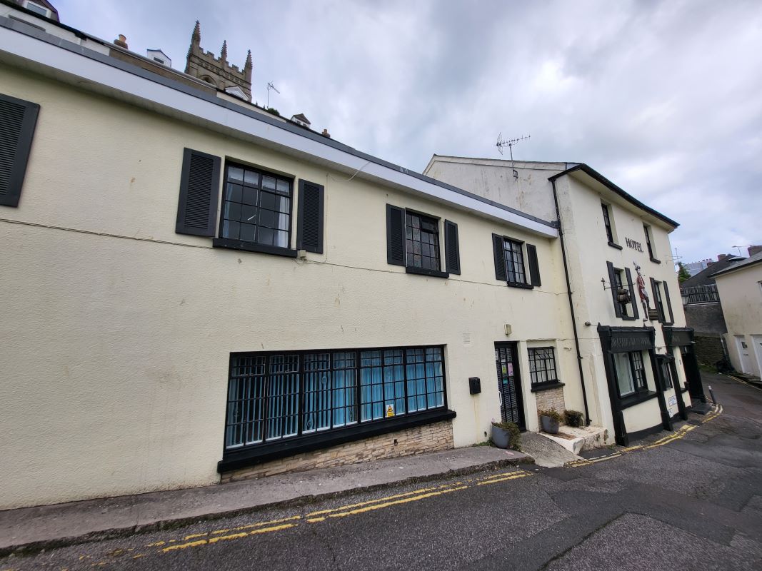 Smugglers Haunt Hotel, Church Hill East, Brixham, Devon, TQ5 8HH
