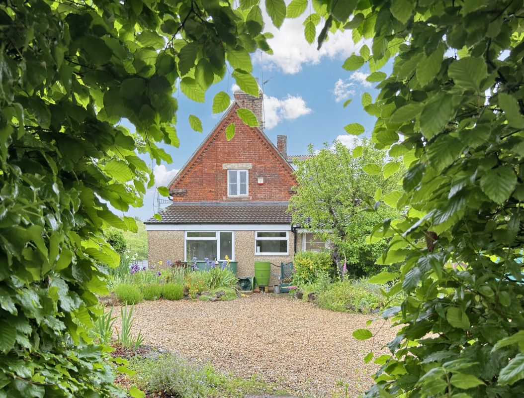 3 Shrivenham Road, South Marston, Swindon, Wiltshire, SN3 4RT