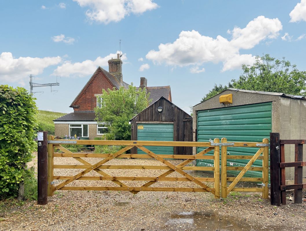 3 Shrivenham Road, South Marston, Swindon, Wiltshire, SN3 4RT