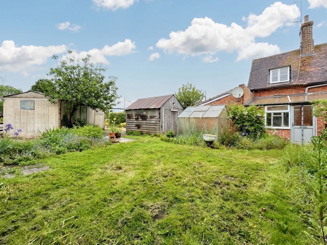 3 Shrivenham Road, South Marston, Swindon, Wiltshire, SN3 4RT