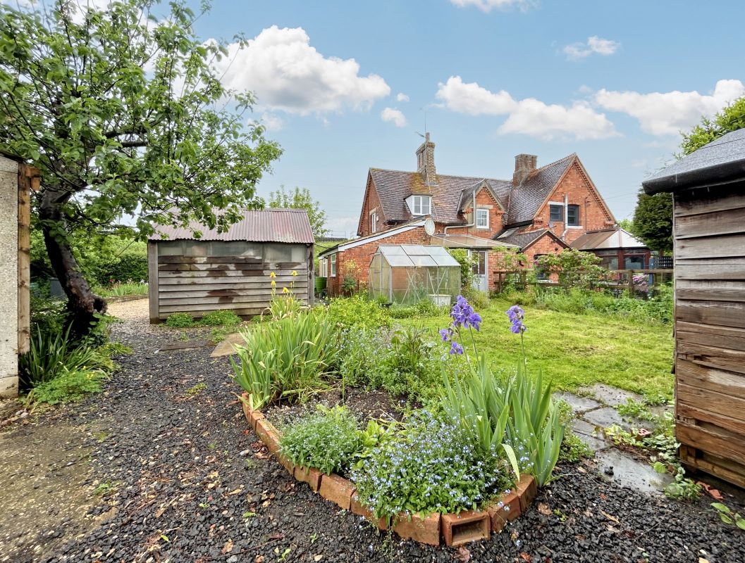 3 Shrivenham Road, South Marston, Swindon, Wiltshire, SN3 4RT