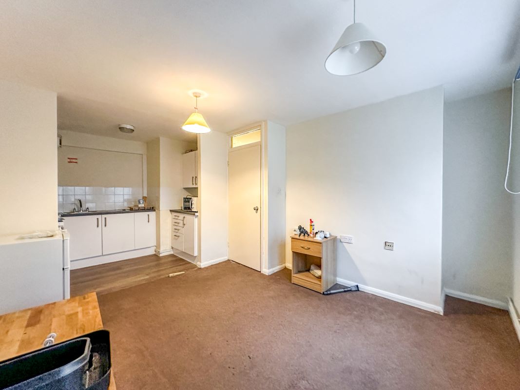 Flat 1 Burma House, Lord Mountbatten Close, Southampton, Hampshire, SO18 2QW