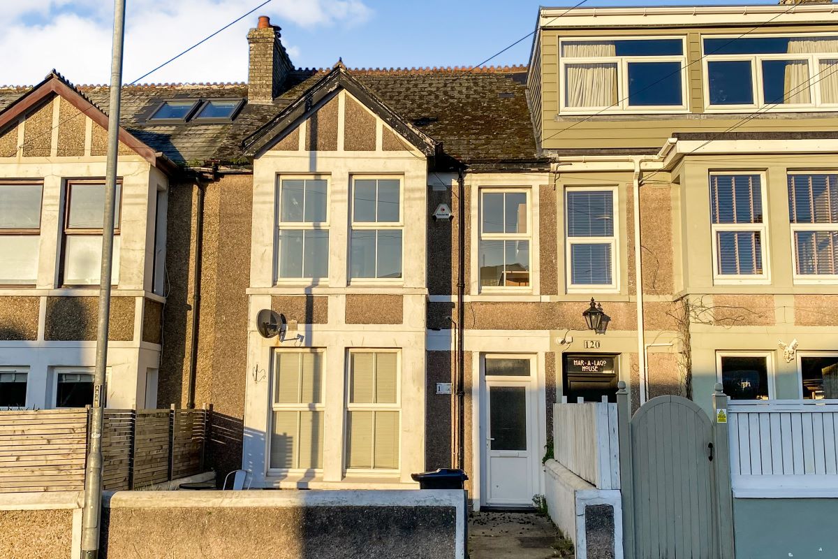 Flat 2, 122 Mount Wise, Newquay, Cornwall, TR7 1QP