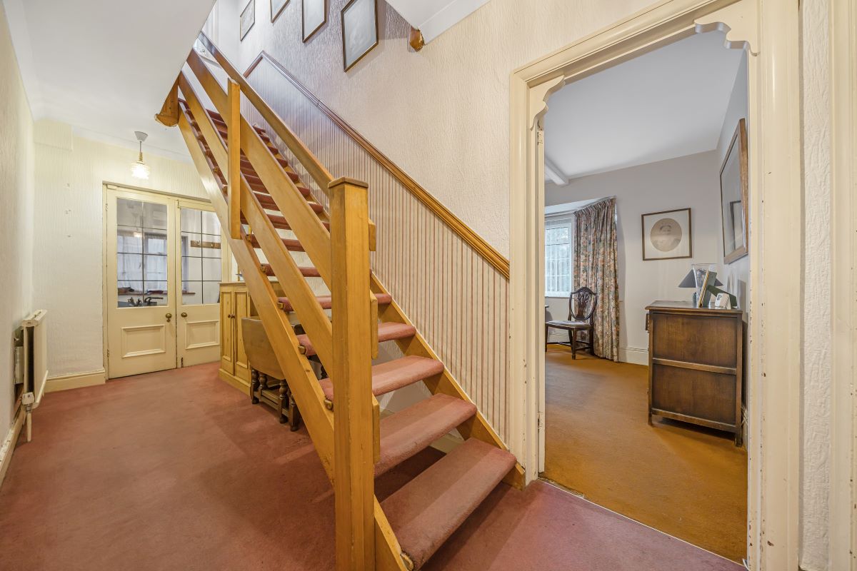 101 Reading Road, Wokingham, Berkshire, RG41 1EN