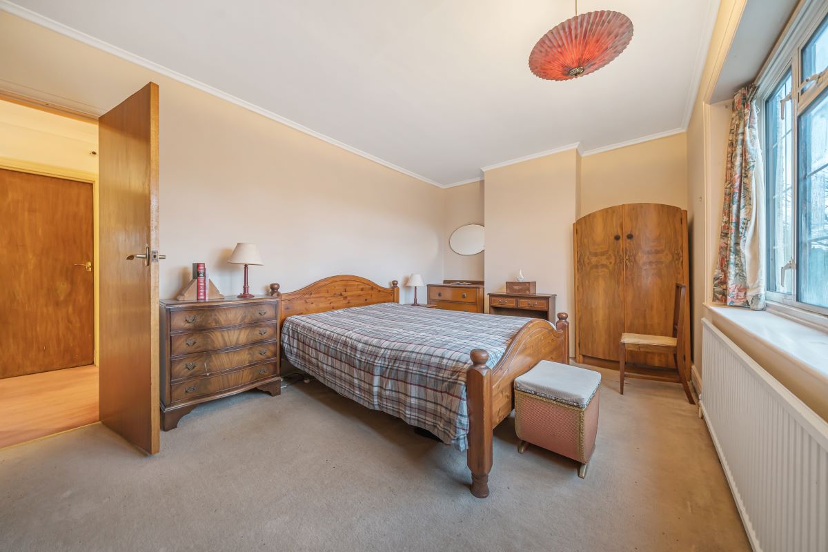 101 Reading Road, Wokingham, Berkshire, RG41 1EN