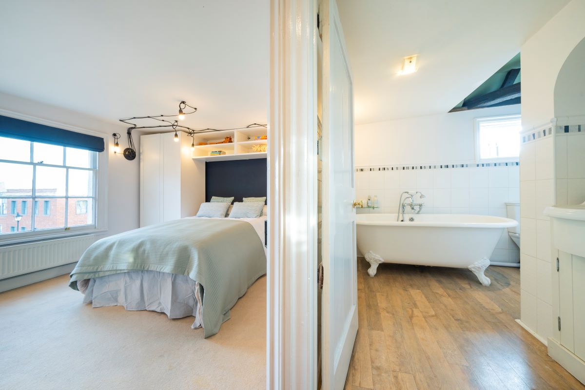 Wingmore Lodge, 2 Rose Street, Wokingham, Berkshire, RG40 1XU