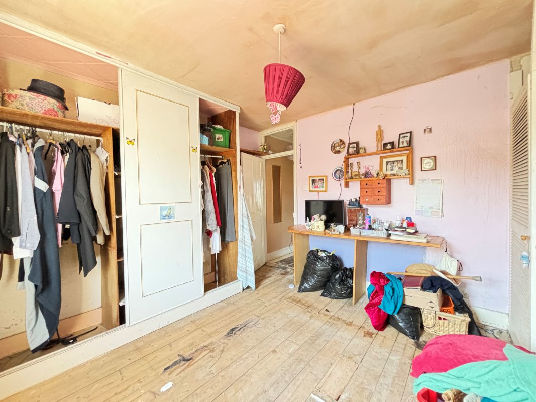 27 Gordon Avenue, Queenborough, Kent, ME11 5BD