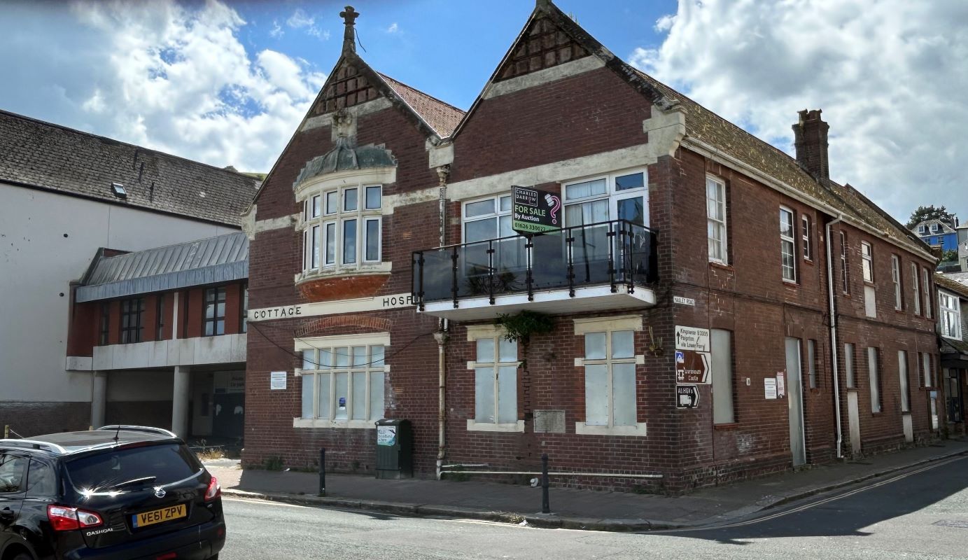 Dartmouth Hospital, Mansion House Street, Dartmouth, Devon, TQ6 9AG