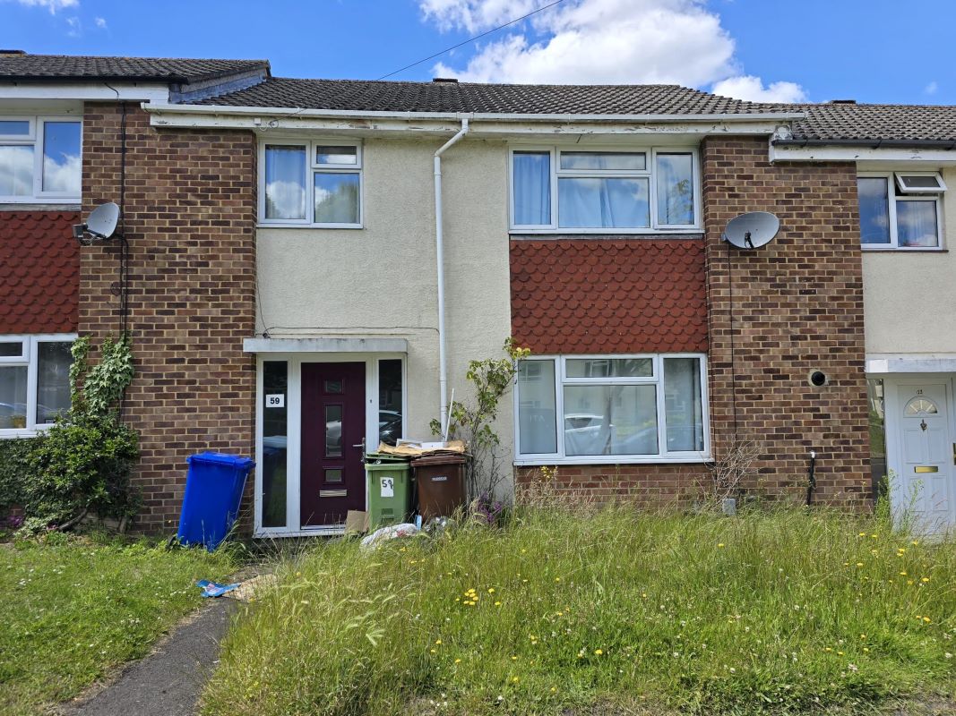 59 Cody Road, Farnborough, Hampshire, GU14 0BX