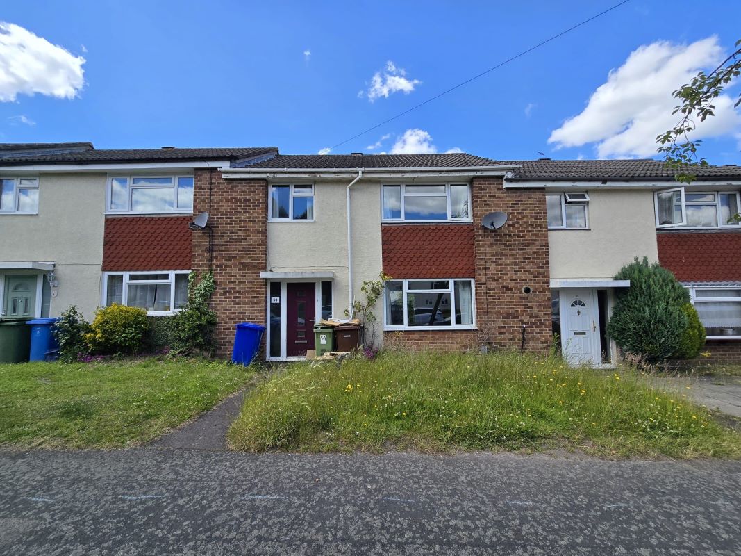 59 Cody Road, Farnborough, Hampshire, GU14 0BX