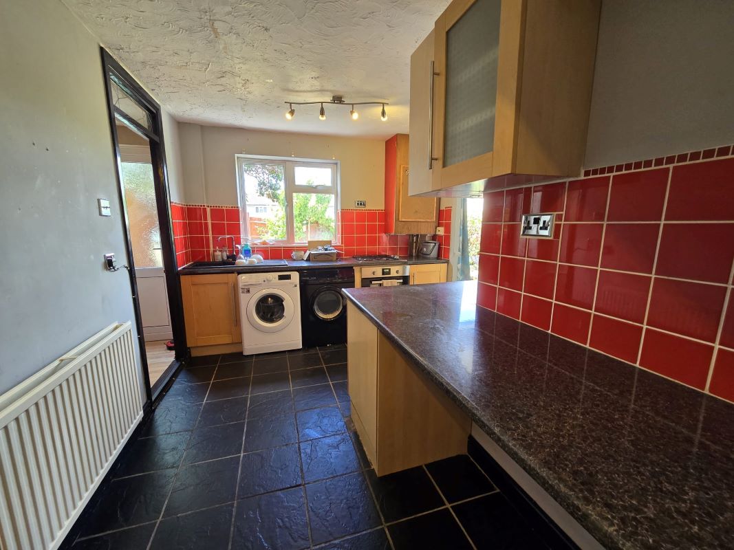 59 Cody Road, Farnborough, Hampshire, GU14 0BX