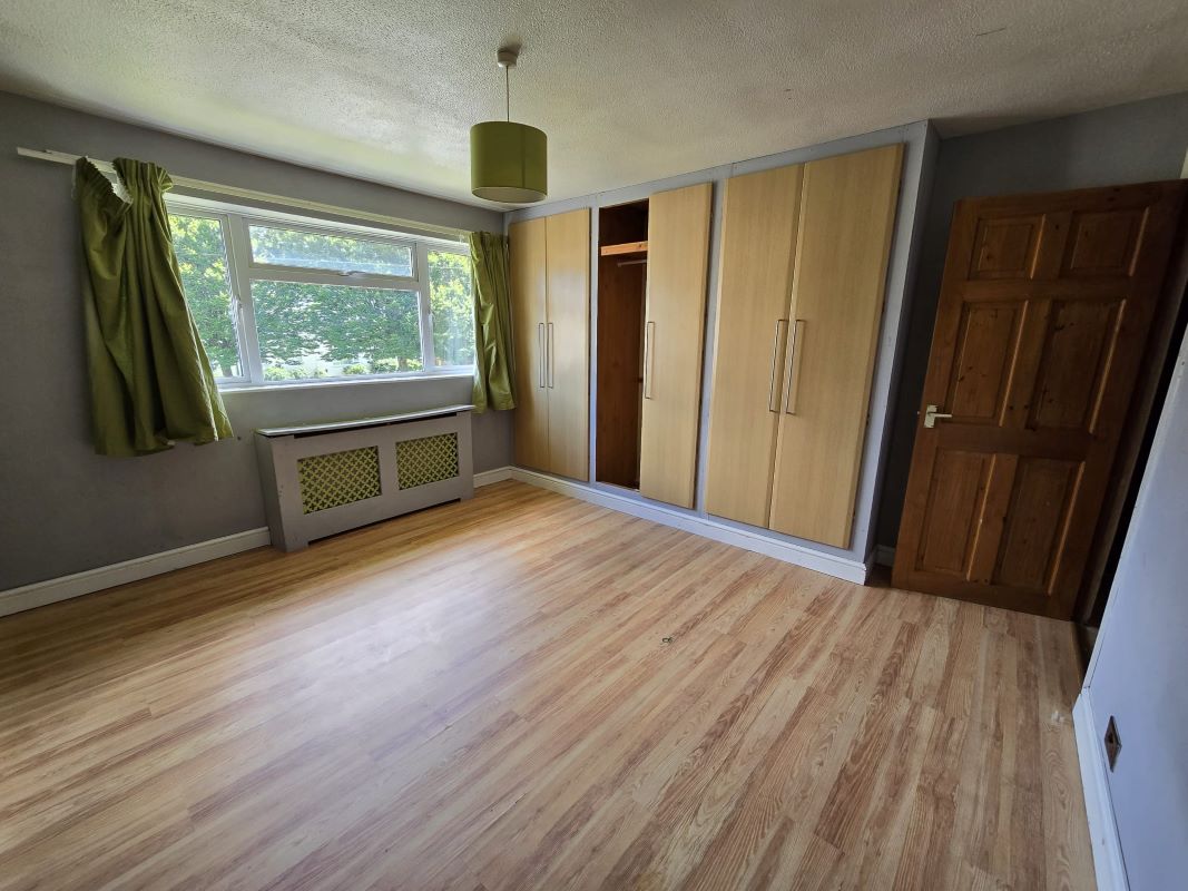 59 Cody Road, Farnborough, Hampshire, GU14 0BX