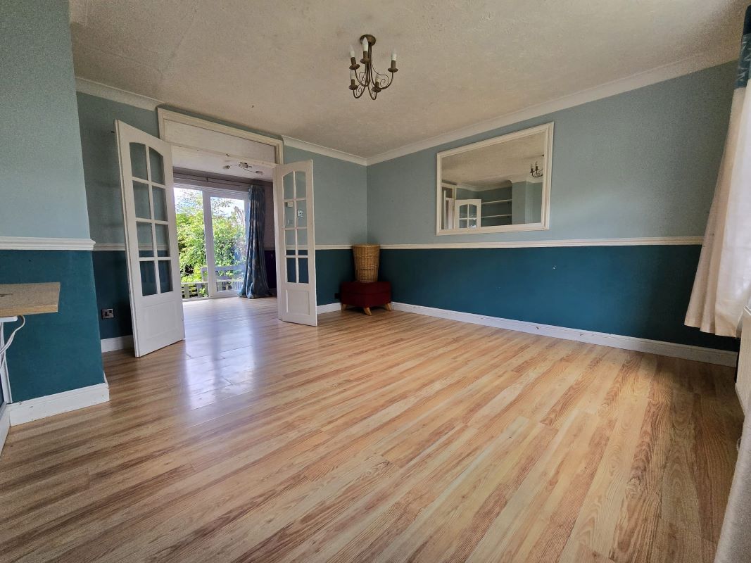 59 Cody Road, Farnborough, Hampshire, GU14 0BX