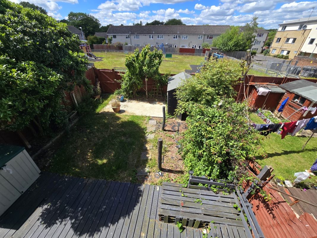 59 Cody Road, Farnborough, Hampshire, GU14 0BX