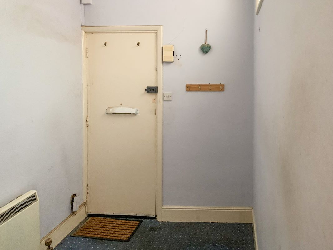 Flat 2 Bedworth House, 29 Bedworth Place, Ryde, Isle Of Wight, PO33 2RF