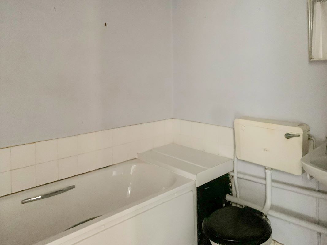 Flat 2 Bedworth House, 29 Bedworth Place, Ryde, Isle Of Wight, PO33 2RF
