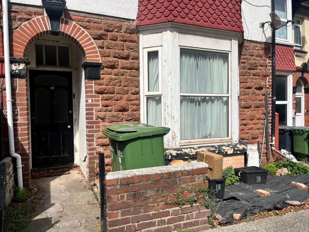 18 Church Street, Paignton, Devon, TQ3 3AF