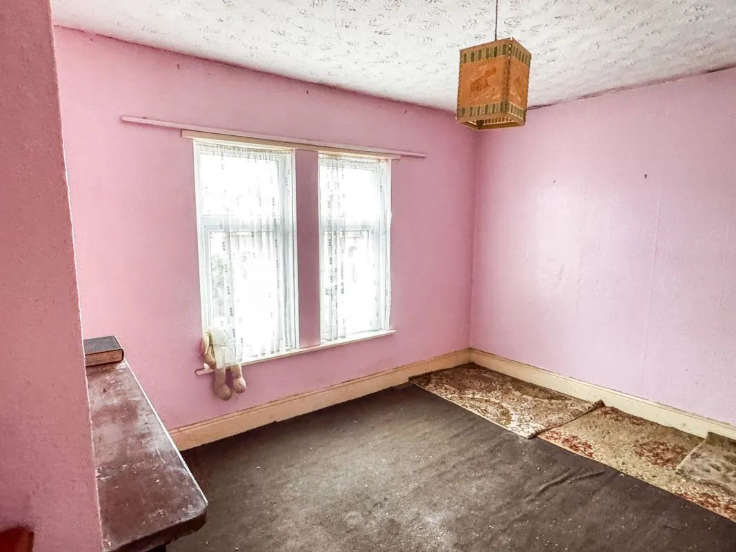 196 Butts Road, Southampton, Hampshire, SO19 1BP