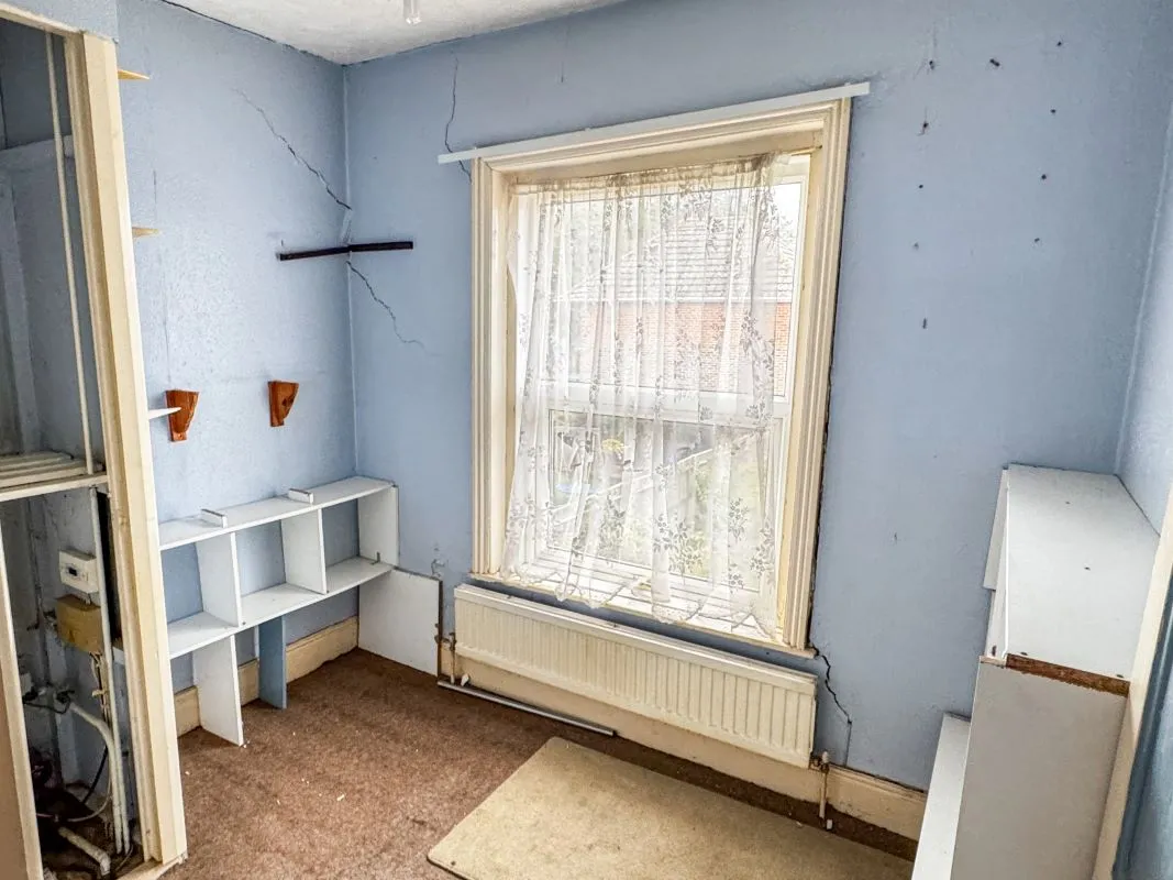 196 Butts Road, Southampton, Hampshire, SO19 1BP