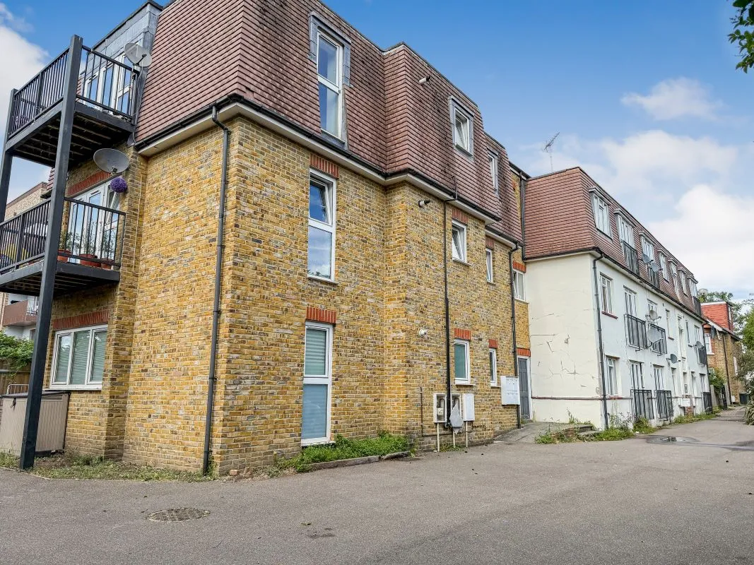 5 Boundary Close, Kingston upon Thames, Surrey, KT1 3PE