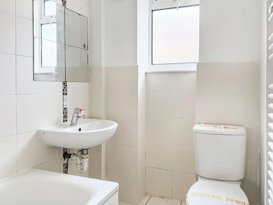 5 Boundary Close, Kingston upon Thames, Surrey, KT1 3PE