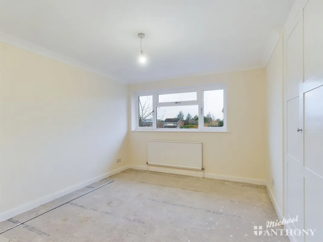 14 Pentland Road, Aylesbury, Buckinghamshire, HP21 7NB