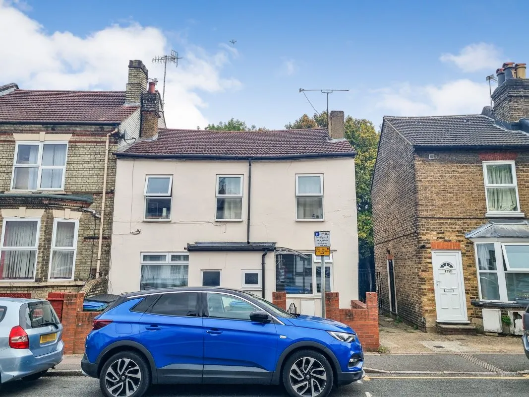 127B Queens Road, Watford, Hertfordshire, WD17 2QL