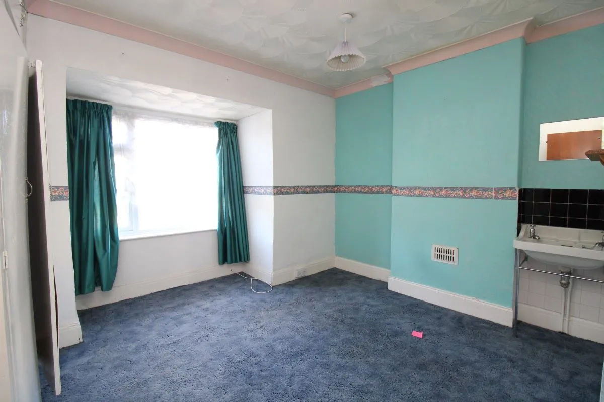 22 Laura Grove, Paignton, Devon, TQ3 2LR